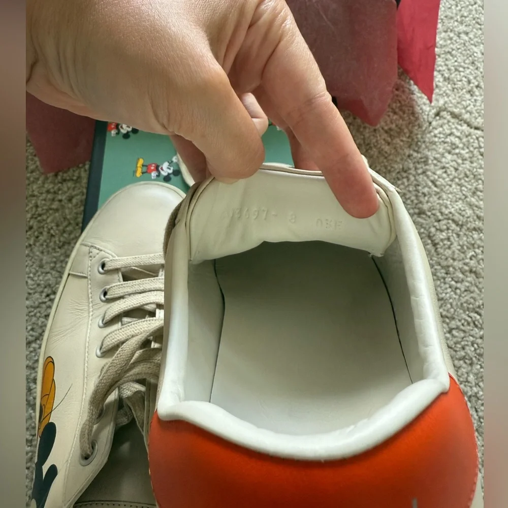 Disney x Gucci Mickey Mouse Sneakers - Picture 6 of 16